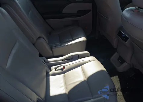 2014 Toyota Highlander Limited V6 z USA, uszkodzony, nr VIN 5TDDKRFH7ES009585